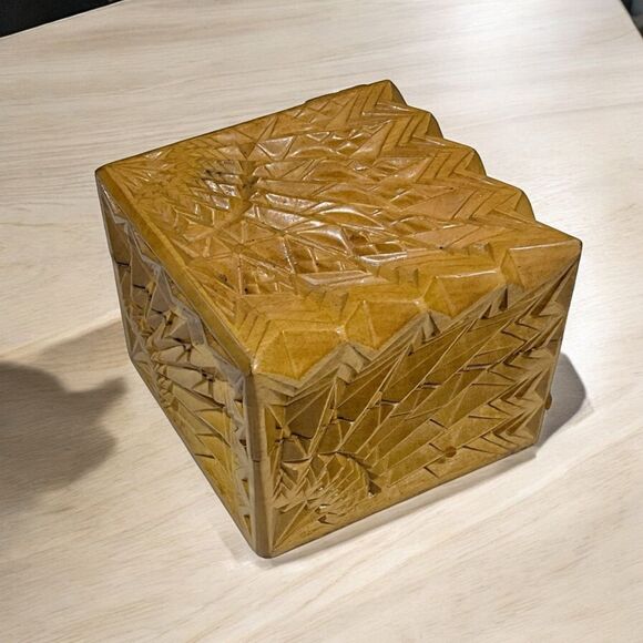 ROYAL TABULA Small Carved Wooden Box Wedding/Engagement Ring Bearer Ring Box - Picture 1 of 13